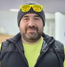 What is the best way to travel to Hurghada?