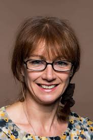 Hi, my elderly parents are currently struggling with mobility and are  looking for someone to take their elderly dog (very mild and quite fragile  lurcher/afghan) out for about 15 mins a day