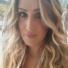 Teresa Mannarino's Instagram, Twitter & Facebook