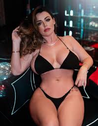 Sophie Dee thick curves - FoxHQ