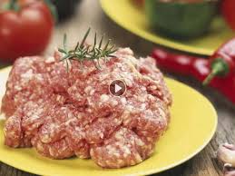 La Chair A Saucisse Est Tres Souvent Utilisee Avec Des Legumes Pour Realiser Des Recettes Comme Les Tomates Chair A Saucisse Recettes De Cuisine Farce A Tomate