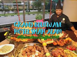 Ubicación del establecimiento si decides alojarte en grand bluewave hotel shah alam, te encontrarás en una fantástica zona de shah alam (seksyen 14) y estarás a menos de 2 min en coche de mezquita azul. Ramadhanbuffet2018 Ramadhan Village At Grand Bluewave Hotel Shah Alam Mytravellicious Food Travel Blog Malaysia
