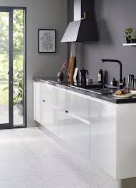 Cuisine Laquee Selection De Cuisines Modernes Et Brillantes Cuisine Moderne Cuisine Laquee Amenagement Petite Cuisine