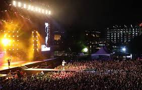The governors ball music festival is new york city's music & arts festival, featuring music of all genres, foods of all flavors, arts of all variety, and more. Governors Ball Music Festival To Return In September