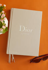 You already follow hony on facebook, but this book takes some of the popular stories from the site and puts them into coffee table book form. Buy Thames Hudson Grey Dior Catwalk The Complete Collections For Women In Dubai Abu Dhabi 9780500519349