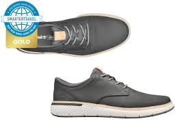Editors Choice Awards The Best New Travel Shoes For Men 2018 Travel Shoes Best Travel Shoes Men Mens Travel Shoes