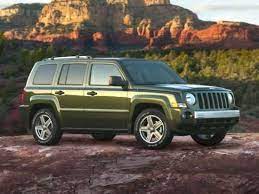 The 2010 jeep grand cherokee is a midsize suv that seats five. 2010 Jeep Patriot Models Trims Information And Details Autobytel Com