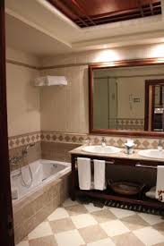 Die klassische form des badezimmer en suite: Badezimmer Mit Dusche Wanne Wc Bd Bild Von Elba Palace Golf Vital Hotel Fuerteventura Tripadvisor