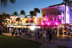 Masks must be worn in every place where social distancing can not be observed including busy streets, public transport and indoors. Covid 19 Police Shut Down Late Night Spring Break Parties In Miami The New York Times