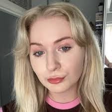 Tia Middleton's Instagram, Twitter & Facebook