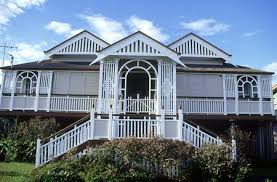 With our team of architects and interior designs who can help you custom design a beautiful hampton house or help your transform your existing queenslander into a hampton style house. What Is A Queenslander House