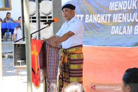 Orang di amerika, menghabiskan setidaknya selama 1896 jam /per tahun untuk mengais rezeki (bekerja). Pmkri Kecam Pernyataan Viktor Laiskodat Soal Pekerja Migran Antara News