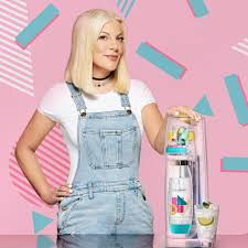 Tori spelling is bringing the '90s back with 'stylish' neon sodastream that helps the planet. Sodastream Launches New 90 S Inspired Tori Machine In Partnership With Tori Spelling Business Wire