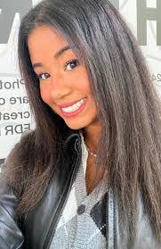 Linda Maloof's Instagram, Twitter & Facebook