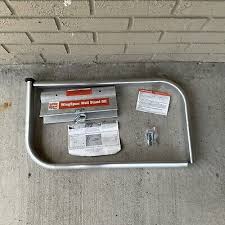 Little Giant Ladders Wing Span/Wall Stand Off Missing One Rubber Pad  96764111007