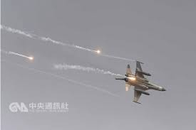 Jun 29, 2021 · 擋焰版好似響後面果個長方形,佢呢個位似係燶左,鏟左啲之後啲痕跡 呢個爛位係wheel stop兩塊版前面，姐係機肚位置 拉死hand brake等至大推力至彈其間 捽爛甲板 會咁起飛咁奇，即係好似直線加速果啲玩法，lock死，等綠燈時條吠已經狂磨塊地，一綠燈，最高速去馬 æ¸¯åª'ç¨±åœ‹è»å°å…±è»ç™¼å°„ç†±ç„°å½ˆåœ‹é˜²éƒ¨ å‡è¨Šæ¯ å°ç£è‹±æ–‡æ–°èž 2019 05 01 14 31 00