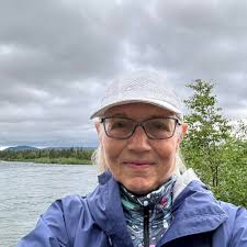 What is the status of Stanley's business, The Picture Show, in Havre de  Grace?