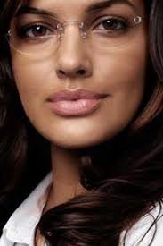 Lynette Houck's Instagram, Twitter & Facebook