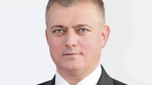 Podle serveru lidovky.cz zvažuje hrubeš mimo savarové také žalobu proti české televizi, která veřejnou lež údajně velmi šikovně podpořila. Vlada Ma Noveho Mluvciho Schustera Nahradil Byvaly Moderator Ct Hrubes Hospodarske Noviny Ihned Cz