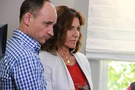 Designer hilary farr on hgtv's love it or list it renovates dilapidated rooms by tearing down walls, adding fresh paint and bringing in new furniture to make the bathroom, before: Is Love It Or List It Fake This Is Why Some People Think So