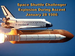 La navette challenger se désintègre. 28 Janvier 1986 Explosion De La Chronique Culturelle Facebook