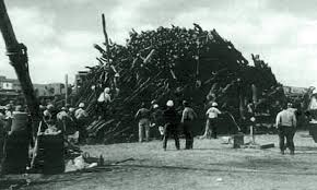 Picture of 1999 Aggie Bonfire collapse