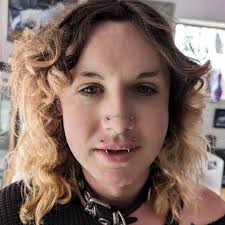 Fresh angel fangs + upgraded spikey nose chain ✨😍 I'm loving these funky,  sharp looks lately!! I'm so sorry to all my Syd crew that the expo was  cancelled. Come see me