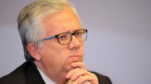 Eduardo cabrita às voltas com o siresp. Eduardo Cabrita Ministrocabrita Twitter