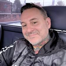 Hey everyone! 👋🏻 First time grower here, was wondering what's everyone's  opinions