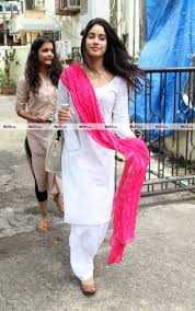Jhanvi Kapoor Spotted Kapoor debuted to bollywood in 2018 after appearing as a lead actress in the movie dhadak. jhanvi kapoor spotted