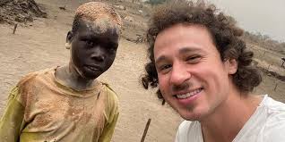 El objetivo de este estudio es determinar el tipo de contenido que utiliza el youtuber luisito comunica mediante la metodología cualitativa, bajo parámetros . Tunden A Luisito Comunica Lo Tachan De Misogino Y Racista Por Foto