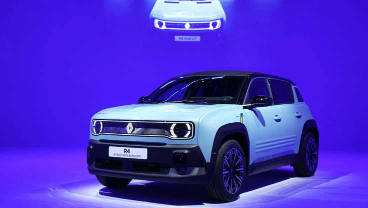 Renault EV completes 1,000-mile UK trip on solar power
