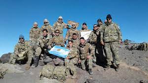 Cuenta oficial del ejército argentino | twuko. Ascension Al Volcan Copahue Durante Ejercito Argentino Facebook