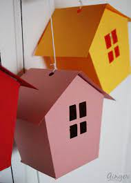 Idées et travaux manuels avec du carton le carton est parfait pour faire des travaux manuels. Maisons En Cartons Ginger