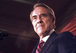 Reaction to Bob Dole's death from U.S. dignitaries, veterans