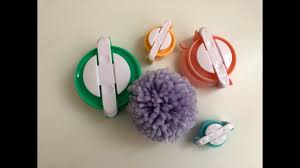 Faire Un Pompon Avec Un Pom Pom Maker Youtube