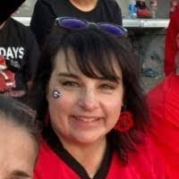 Dena Simms's Instagram, Twitter & Facebook