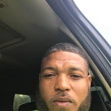 DeMarcus Wright updated his profile picture.