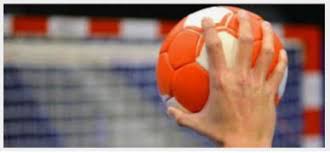 Além do handebol de salão, a prática na praia começou a se expandir a partir da década de 80. Os Principais Fundamentos Tecnicos Do Handebol Sao A Empunhadura A Recepcao O Passe O Brainly Com Br