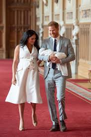 Baby sussex, das kind von harry und meghan , ist die nummer 7 in der britischen thronfolge. Die Ersten Bilder Von Baby Archie Prinz Harry Lady Diana Prinz