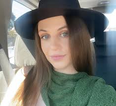 Logan Leigh (@logan.bate) • Instagram photos and videos