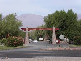 Thinking about what other dining options are available in the mojave or joshua tree deserts, one would assume that there wouldn't be too much in such a barren and isolated place. Death Valley Nationalpark An Und Unterkunft 2003 Furnace Creek Ranch