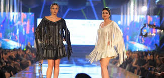 قال العالم الجليل إبن سيرين أن رؤية المرأه المتزوجة للفستان فى المنام لها عدة دلالات ،أولها رؤيتها إنها ترتدى فستان قصير فى. 33 ØµÙˆØ±Ø© Ù„Ø£Ø¨Ø±Ø² ÙØ³Ø§ØªÙŠÙ† Ù‡Ø§Ù†ÙŠ Ø§Ù„Ø¨Ø­ÙŠØ±ÙŠ Ù„ØµÙŠÙ 2018 ÙŠØ³Ø±Ø§ Ø§Ù„Ù„ÙˆØ²ÙŠ Ø¨ÙØ³ØªØ§Ù† Ø§Ù„Ø²ÙØ§Ù Ø£Ù„Ø¨ÙˆÙ… ÙÙŠ Ø§Ù„ÙÙ†