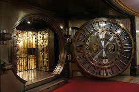 It has two headquarters in paris: Visite De L Agence Centrale De La Societe Generale Lutetia Une Aventuriere A Paris