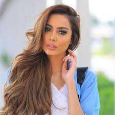 المؤمن الحق يستمد قوته وعزيمته من إيمانه بالله تعالى الواحد الأحد الفرد الصمد الذي لم يلد ولم يولد ولم يكن له كفوا أحدا. Fatima Almomen ÙØ§Ø·Ù…Ù‡ Ø§Ù„Ù…Ø¤Ù…Ù† On Instagram ØµØ¨ØºØªÙ‡ Ø§Ø³ÙˆØ¯ Ùˆ Ù…Ùˆ Ø¹Ø§Ø±ÙØªÙ„Ù‡ Gameover Hair Beauty Hair Styles Beautiful Women Faces