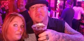 Laurie Crow's Instagram, Twitter & Facebook