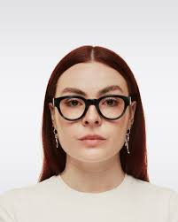 Handel: Rounded glasses with a saddle bridge