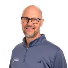 Robert Kinler's Instagram, Twitter & Facebook