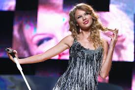 Taylor swift 2008 fearless big promotional poster flawless new old stock. 10 Years Later Taylor Swift S Fearless Still Slaps Rolling Stone