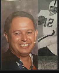 Hello, my dad was a member of the class of 1960. His name was Kurt Lucas  and I was wondering if anyone may have known him or has any old pics of